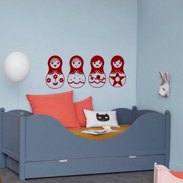 Exemple de stickers muraux: 4 Poupes Russes